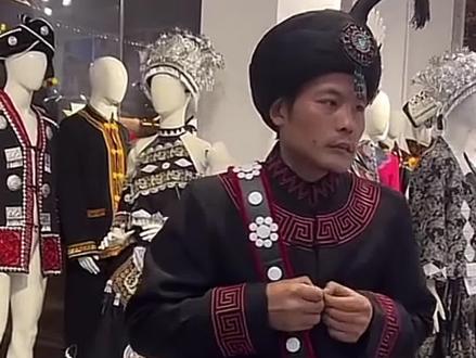 刀疤哥这个衣服帅气 #刀疤哥