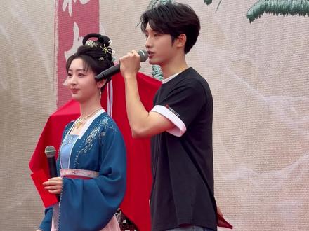 诚意满满!董思成《恰逢春》开机发言完整版👉鲜衣怒马少年将军许凤佳,终于和我们见面了!#董思成 #董思成许凤佳 #恰逢春开机 #横店片场