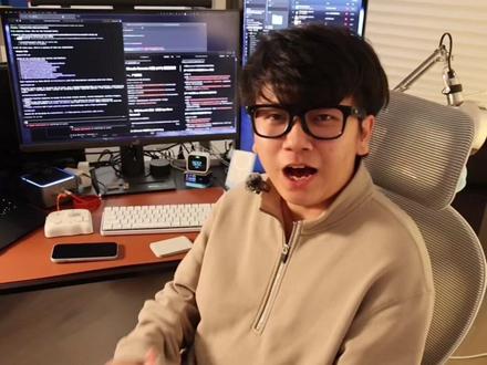 无广!效率大提升,我用到了这些 开发者桌搭分享,横屏看设计竖屏看代码,一根线连接所有外设,多设备充电不焦虑,站立办公缓解久坐。适合同样居家办公的你参考。
视频中出现的产品:
MacBook Pro M4 Pro
ROG 绝神274K显示器
Anker雷雳5扩展坞
酷态科10号Ultra充电器
TourBox Elite
宜家升降桌
#桌搭 #桌搭好物 #开发者工具 #好物分享 #vibecoding