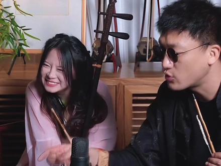 想念力饼的第二天,欢迎评论区打卡一起想念。力哥演奏惨遭“退货”,来看看发生了啥#二饼胡拉 #力哥拉二胡 #笑容最治愈的女孩