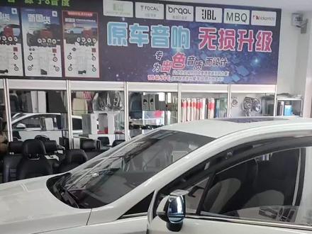 北汽EU5改装座椅 原车座椅是在太不舒服了,后边太低了,坐着也很累,想了很多办法也没有解决,通过平台看到了咱家专业改装座椅,老铁就开车过来了,改完后老铁非常满意,问题也解决了,感谢老铁的信任,希望用椅愉快!#座椅改装