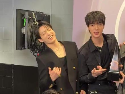 BTS完全不吃压力,小品男团人设屹立不倒 #bts #AMAs #防弹少年团 #搞笑