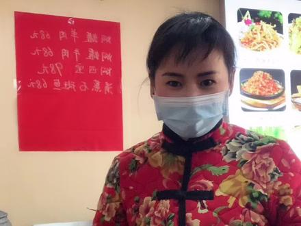 #山东老屋饭店 #老母鸡扛枪