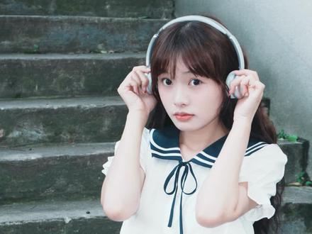 出门不知道去哪拍 可颂帮大忙啦 #可颂app #灵感跟拍 #机位天才已就位 #拍照姿势