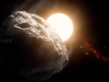 抖音上现在传言来自外星的东西是3I/ATLAS彗星。
3I/ATLAS彗星于2025年7月1日被智利的ATLAS望远镜发现,是人类观测到的第三颗星际物体 。它起源于太阳系之外,正沿着一条开放的双曲线轨道高速飞行,预计在10月29日抵达近日点,12月7日将以约2.4亿公里的距离飞掠地球,这个距离非常安全,对地球没有任何风险。
尽管哈佛大学天文学家阿维·勒布猜测3I/ATLAS是一艘由外星智慧文明派来太阳系的巨大“母舰”,但多数天文学家认为它是一颗普通彗星。中国“天问二号”探测器的光谱分析数据显示,3I/ATLAS的彗核主体由水冰构成,其表面覆盖着一层厚厚的富碳有机物地壳,且JWST和Swift Observatory等已确认3I/ATLAS释放出了CO₂、水蒸气和OH等典型彗星气体 。#电影 #奇幻大片