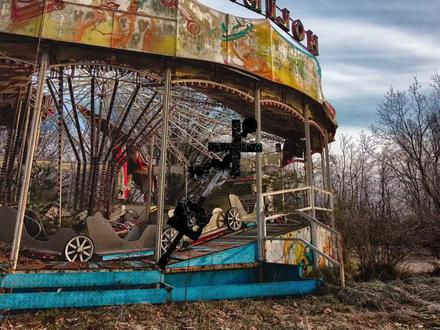 修复被丢弃的交通灯 节奏盒子一起踢足球#内容启发搜索