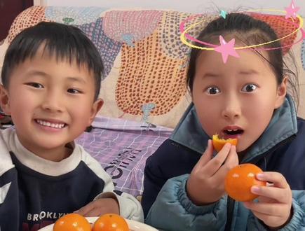 入了周末末的梗😅这到底是啥🤔😋🍊#搞笑儿童视频 #创作者中心 #创作灵感 #金桔#周末末