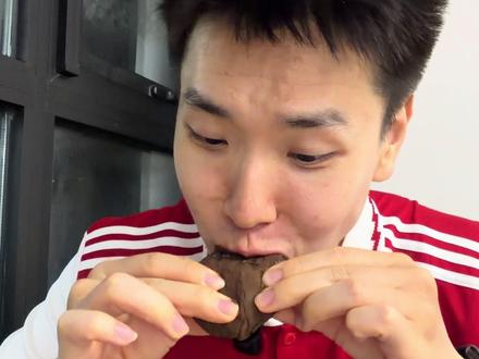 这个系列的第三期 上行斋软曲奇的测评来啦 #上行斋 #迪拜软曲奇 #宫季每日鲜水果捞千层蛋糕 #抖音美食创作人 #vlog十亿流量扶持计划