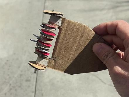 小彩菊做了个小车#简易手工小车 #烟花