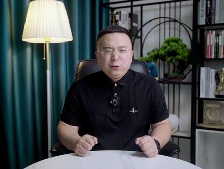 巨亏5150亿美元,4600家银行被收割,美国银行业危机卷土重来 #商业新说 #财经 #经济 #美国