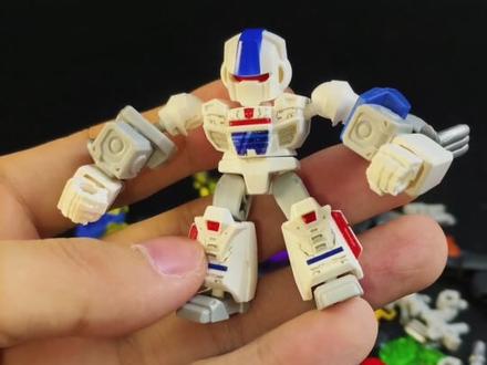 挑战!用老布家零件爆改天火!!!!
#布鲁可积木人#布鲁可积木人自改#布鲁可积木人改造#布鲁可变形金刚#布鲁可变形金刚星辰版