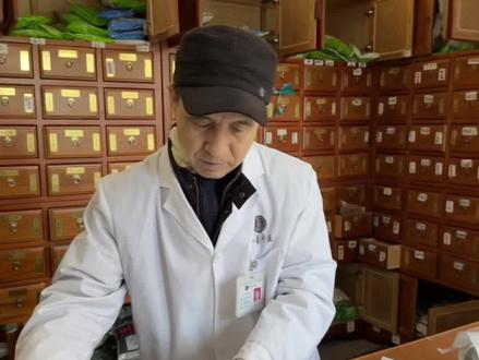 济南退休中🏥院长乔全林,妙手回春,医者仁心
#济南中医 #把脉 #济南dou知道 #济南美食