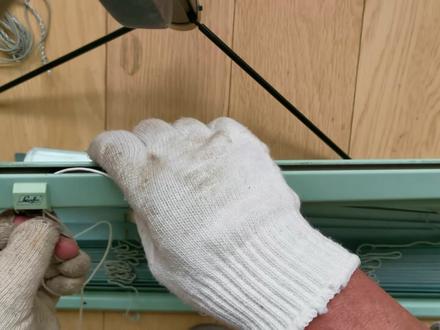 百叶窗帘拉绳凹凸了,自己动手更换,真的节约省钱。 #百叶窗帘