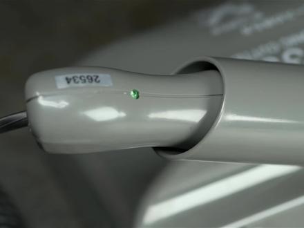 锋利无比的超声波刀,每秒振动4万次,切割效果真无敌 #超声波刀 #黑科技 #设计制造 #切割工具