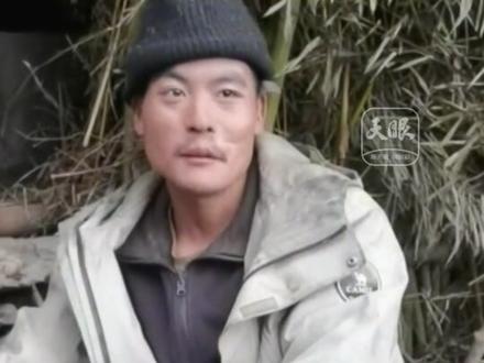 荒野求生第27天,贵州选手刀疤哥“猛得很”,放话:“准备打持久战 熬到过年”