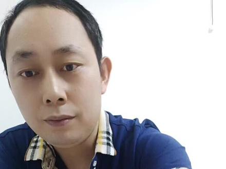 花式骰秀。立骰教程。#是时候展现真正的技术了 #摇骰子 #见证奇迹的时刻 #技术活 @抖音小助手