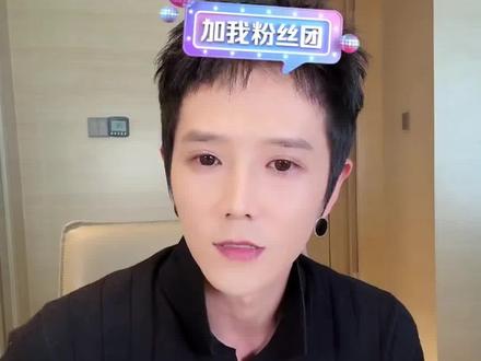 #郭聪明复播预告 #郭聪明# 评论区说说你最期待那首歌?哪位大神????
郭聪明大舞台位于包头市九原区的赛汗塔拉城中草原(新西门/西门),具体信息如下:
地址:包头市九原区赛汗塔拉城中草原(导航建议搜“赛汗塔拉新西门”,舞台在西门附近)
活动时间:5月30日开幕式(嘉宾秦霄贤、高迪等),后续常态化演出持续约3个月
门票:免费免预约,建议错峰观演
交通:外地游客凭机票/火车票享景区折扣,机场/火车站有直达专线,呼包/鄂包增开临时列车
特色:亚洲最大城中草原,可体验草原风情+街头演艺
温馨提示:现场人多,注意安全,勿拥挤~