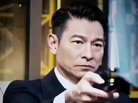 抖音首页搜索:全能玩家小程序进入输入口令:12306即可试玩啦
明星换装变身教程来了,一键免费换装,今天教你用一张照片换脸小程序,ai变脸神器 #ai特效#换脸#人脸变换教程 ai随拍