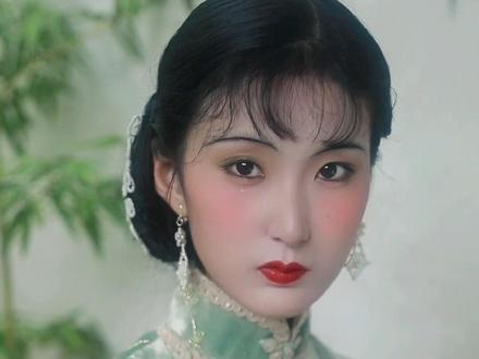“可是不管骆驼祥子还是军阀太太,都不过是那个年代的牺牲品罢了。”#民国 #配音 #南京话 #荷里寒