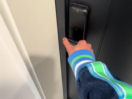 一镜到底丨极简风的家 欢迎云参观我家,从门外的一镜到底来啦!
装修历时大半年,天天各种熬夜做功课!
现在终于苦尽甘来!
幸好一切都值得,在新的城市找到了归宿感!
装修不易,生活不易!祝大家都能装出一个喜欢的家!
我的小家:
建筑面积135平,实际面积128平
大家有什么关于装修的问题也可以评论👇留言
#装修 #一镜到底 #一镜到底看我家 #极简风 #装修日记vlog