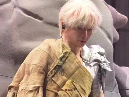 或许明白薛之谦这个造型是什么意思了#娱乐#薛之谦#机器人