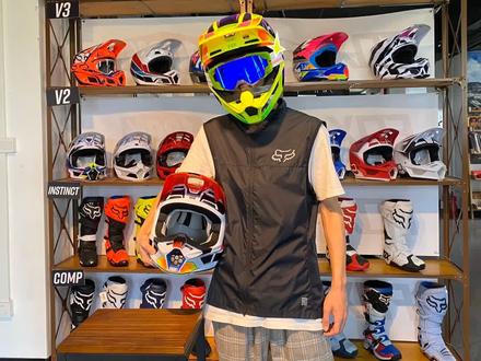 夏季越野的清凉选择——美国Fox越野头盔 #越野摩托车 #越野头盔 #绿道越野