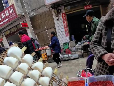 “恰得辣不辣”
自制“霉豆腐”风潮兴起
医生提醒!#霉豆腐 #食品安全