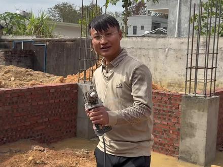 建房子柱子到底需不需要凿毛?商用混凝土的强度强不强?评论区说出你的看法?#别墅设计 #农村自建房 #农村自建别墅 #施工现场实拍 #建别墅的陈工