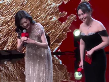 不要吵了 雪琴主持也很好!李冰冰好漂亮啊,不愧是大花状态绝了 #李雪琴 #李冰冰 #周涛 #春晚