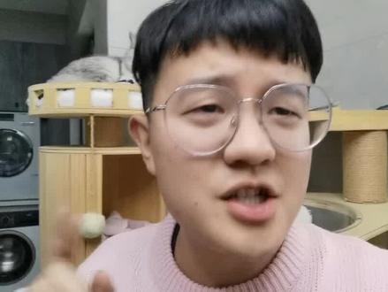 有10万给你10万,和有1000万给你100万的男生,你选哪个