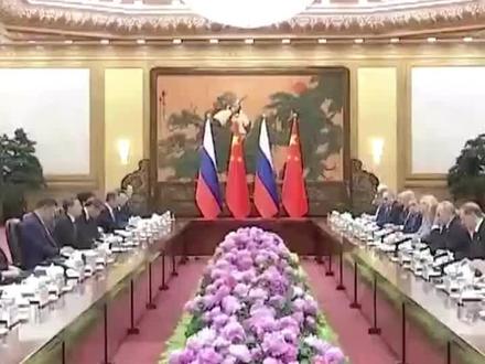 习近平:中俄关系始终稳定向前发展