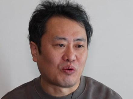 #电视剧老舅 编剧、导演孔二狗接受央视专访时表示,舅妈是老舅最大的粉丝。#来央八看好剧