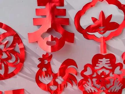 不会画画也能剪出好看的马年窗花剪纸,还能锻炼孩子手部精细动作和专注力,还能亲子互动,剪完贴家里太有年味啦#过年的氛围提前搞起来了 #手工剪纸 #窗花剪纸 #马年 #新年快乐