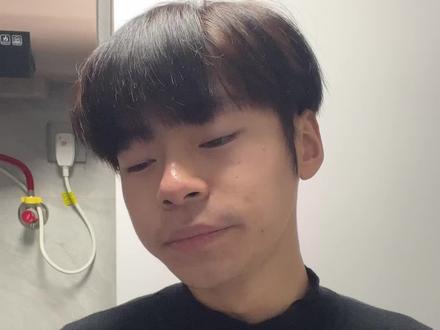 朵拉爆改适应性头盔 芥末帅的头盔 你学还是学? #男生发型 #适应性头盔 #男生发型教程 #男生发型打理技巧 #发型的重要性