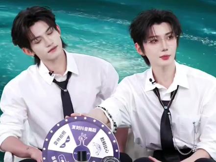 云旗你舅宠他8️⃣!郝熠然老师的佳木斯大拐终于降级成佳木斯小拐了@云旗Yunqi @郝熠然