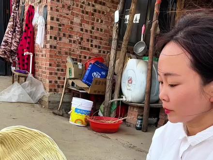 有多少人还记得老一辈人,用柳条编织笊篱,果盘、篮子等…#这手艺如今很少见了快失传了 #柳条编织 #我的乡村生活