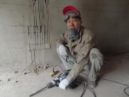 家装水电开槽一天400元,水电工开槽日常,看完你还要学水电吗? #水电开槽 #郑州水电工