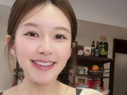 3小时2000万!助农推荐官赵露思牛!
单价不高,而且一直缺货断货情况下,三小时拿下2000w的GMV🔥
这还有啥好说的?赵露思🐮
助农推荐官太棒了,一直在做有意义的事情,农民伯伯们一起过个好年!!
#赵露思 #赵露思直播 #助农行动 #助农扶农 #助农推荐官