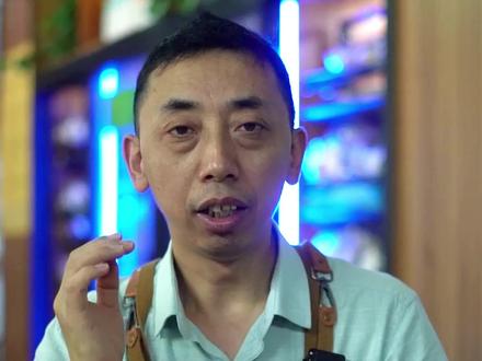 鞋边黄斑如何去除?教你一招,让鞋在家轻松变白#小妙招 #生活小妙招 #鞋带