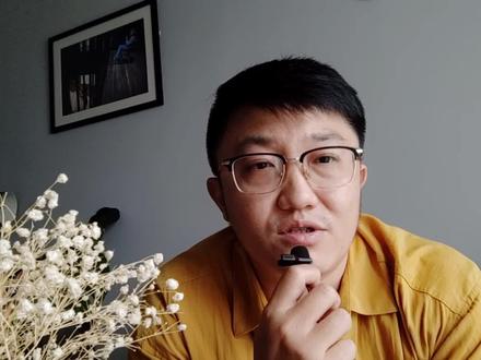 #婚礼纪实 不用闪光灯的原因是不想破坏现场光源的气氛,想安安静静地纪实…#婚礼 #闪光灯