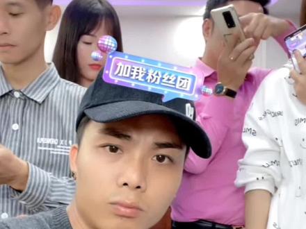 小牙签说几年前就加了覃进展表哥V跟扣扣,你们信吗?#覃进展#小牙签#黄可爱#小雷神