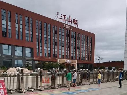 创新学校,虽然贵,但是学校还可以,高一6600