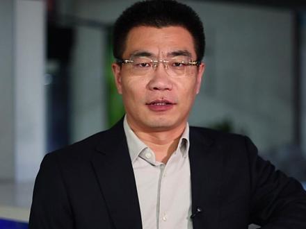 必须“扫码入企”,河南给企业说“不”的底气 | 聊会儿 河南在全省推行“扫码入企”。请注意,是全省范围内。什么意思呢?简单来说,就是今后执法人员入企业检查前,必须先扫描企业专属的“豫企码”。绿码通行,红码止步。#河南dou知道