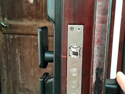 好好的指纹锁为何关门后就打不开锁了呢? #指纹锁打不开了怎么办 #生活小知识 #创作灵感