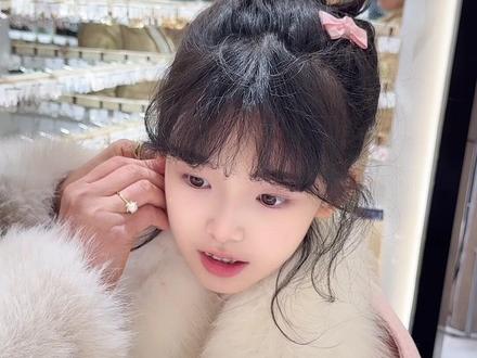 白色的秋裤真的可以当袜裤穿!!#刘格格 @晨晨晨可爱🍊