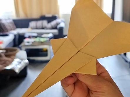 穿云箭纸飞机教程来了,飞得又远又稳,有手都会折,快给你的宝贝安排!#手工 #折纸 #纸飞机 @DOU+小助手