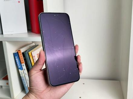 iQOO15紧急撤回一个碎屏!作为一名老酷客,在这里非常负责任的告诉各位,如果不想花冤枉钱的话,那本期视频将会对你大有帮助!7款iQOO15钢化膜大横评#iQOO15 #iQOO15钢化膜 #iQOO #抖音精选 #青年创作者成长计划