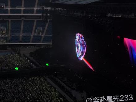 看台位置 开场舞台加宇宙超级无敌大#王源#天津演唱会王源 #宇宙超级无敌大 #演唱会现场live🎤