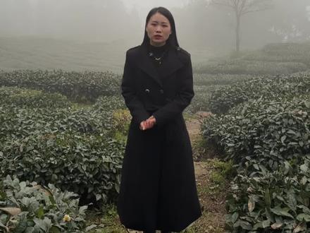 今天又发现嘉琪跟着我们@郭雅丽-精致生活 @泥可松