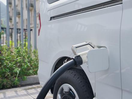 15分钟,电就充好
#新一代长安睿行EV
2C快充,彻底治愈续航焦虑症
充电快人一步,拉货效率翻倍
#VAN里挑一就选睿行
#新一代长安睿行EM60